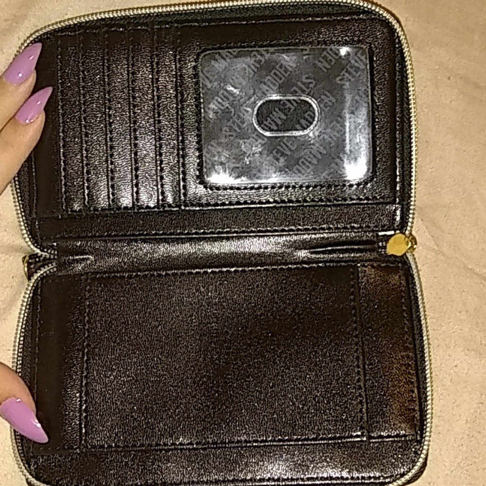 Steve madden wallet